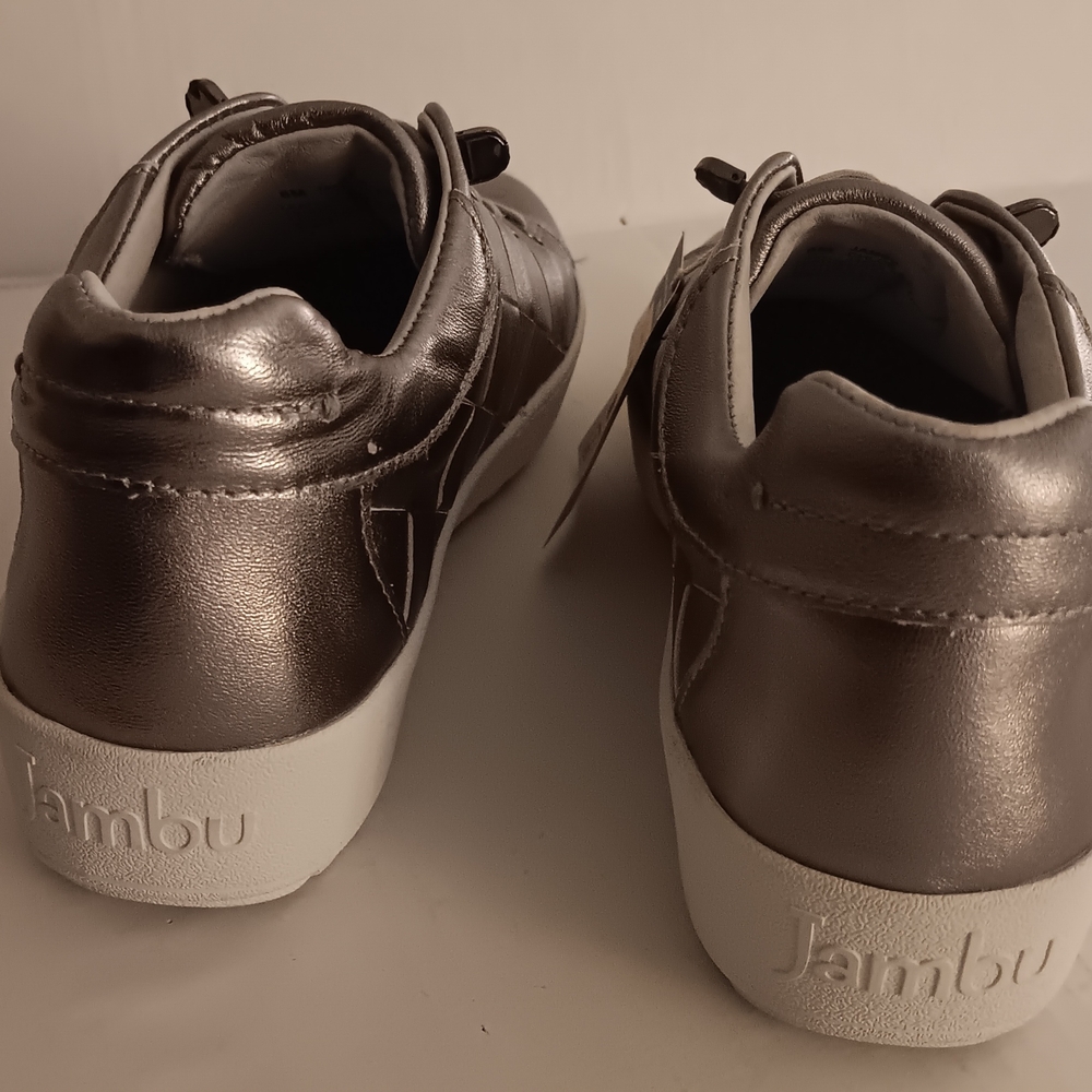 Jambu Shiny Silver Lace-Up Leather Sneakers Sz 8M NWOT - Picture 3 of 10